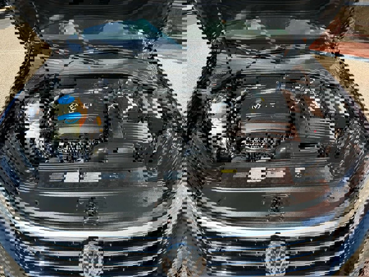 Used 2017 Volkswagen Passat 1.8T R-Line image 22