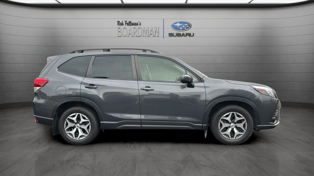 Used 2022 Subaru Forester Premium AWD/4WD image 3
