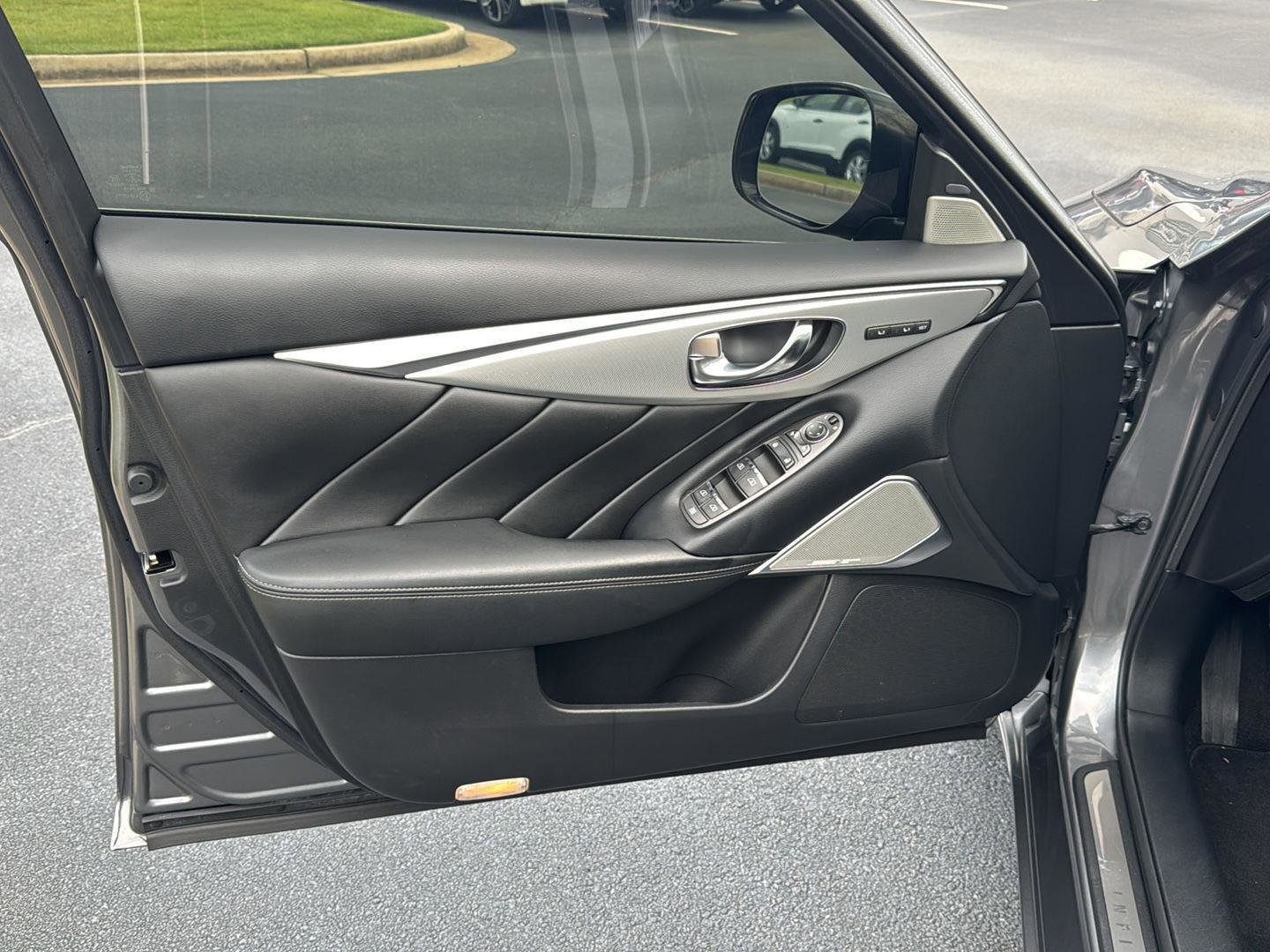 Used 2022 INFINITI Q50 Luxe w/ Cargo Package image 14