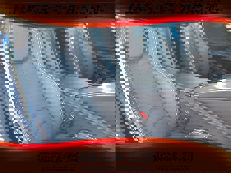 Used 2022 Chevrolet Corvette Stingray Coupe w/ Engine Appearance Package image 29