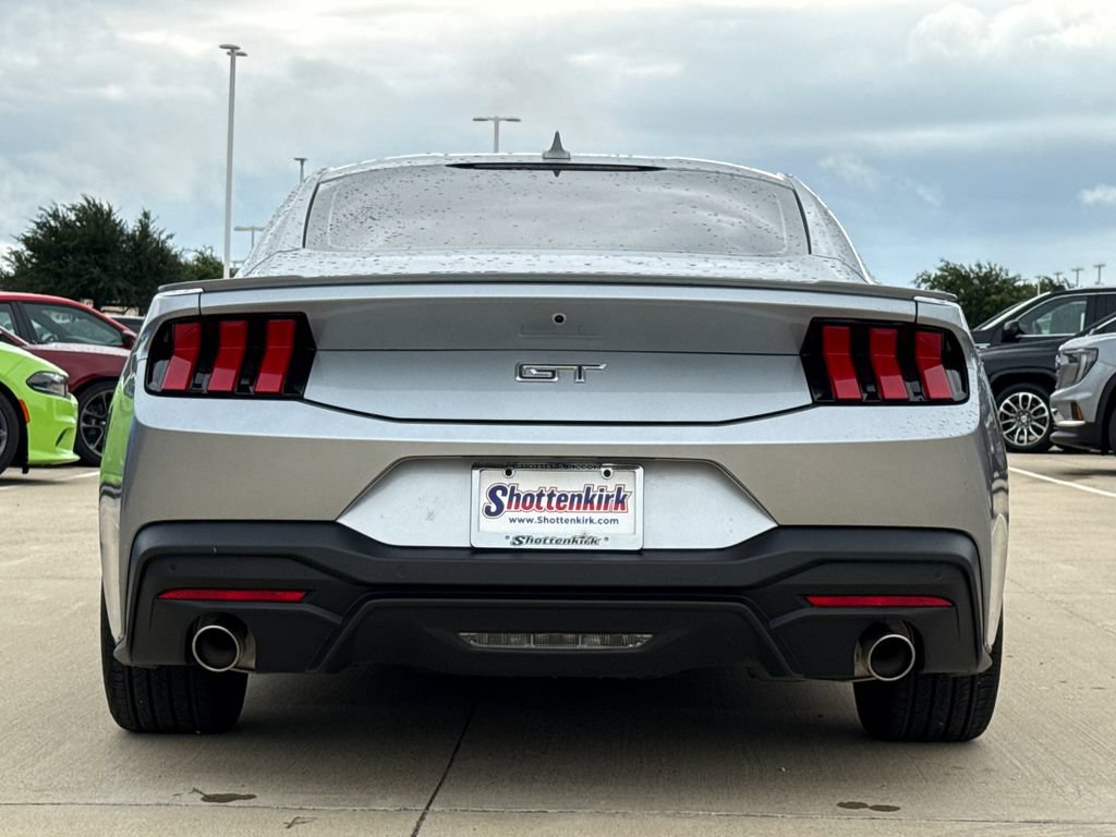 Used 2024 Ford Mustang GT RWD image 7
