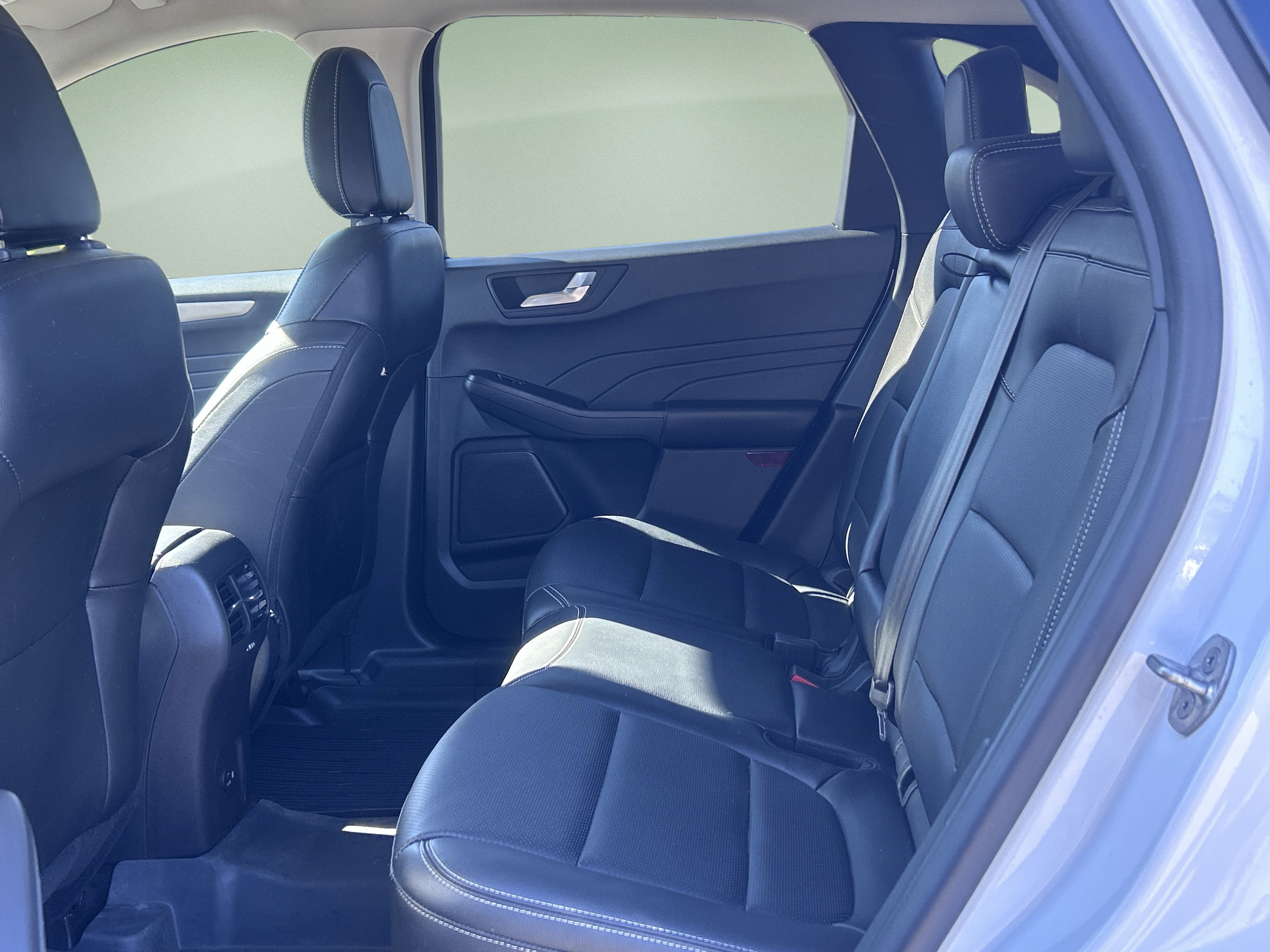 Used 2022 Ford Escape SEL FWD image 27