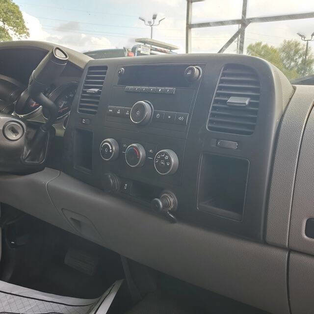Used 2013 Chevrolet Silverado 3500 W/T image 37