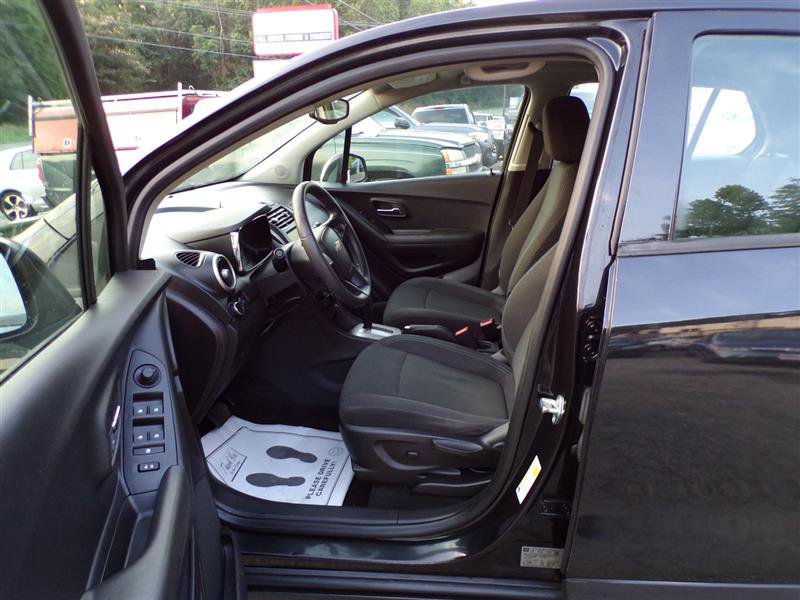 Used 2016 Chevrolet Trax LS image 15