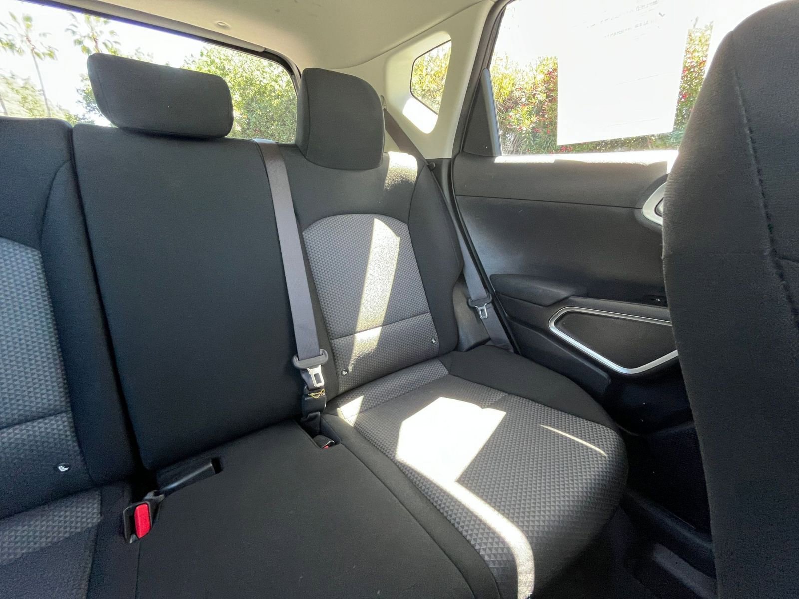 Used 2025 Kia Soul LX w/ LX Technology Package FWD image 35