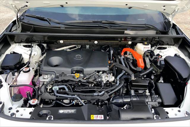 Certified 2025 Toyota RAV4 LE AWD/4WD image 31