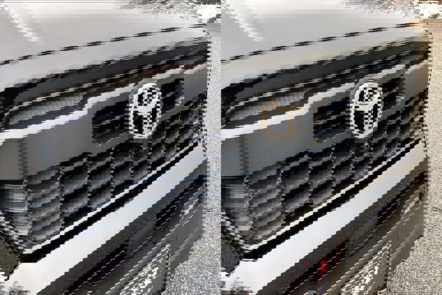 Used 2024 Toyota Tacoma TRD Off-Road w/ TRD Off Road Premium Package image 32