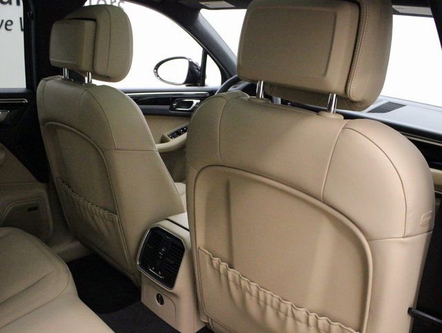 New 2024 Porsche Macan image 26
