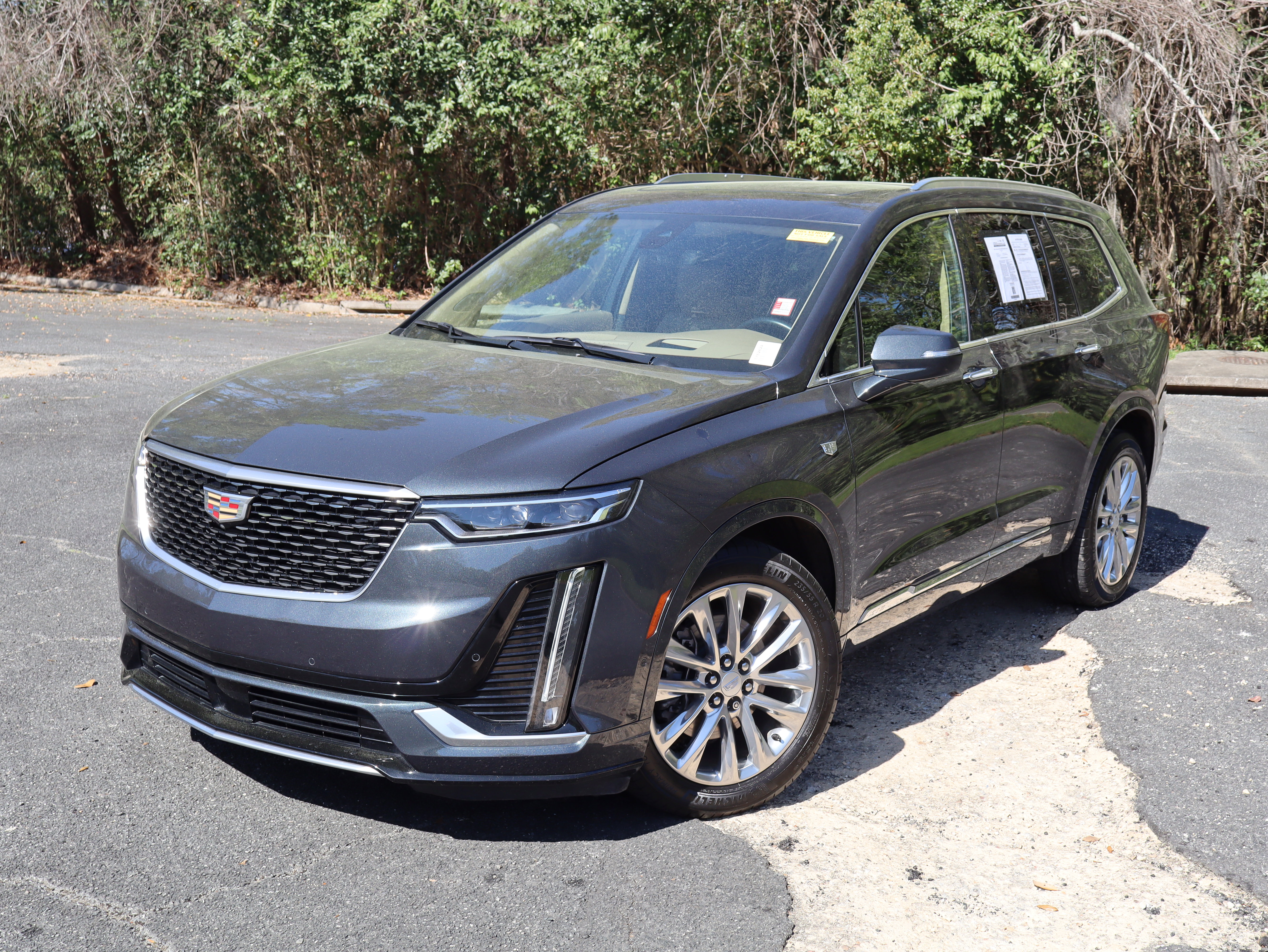 Used 2023 Cadillac XT6 Premium Luxury w/ Platinum Package image 2