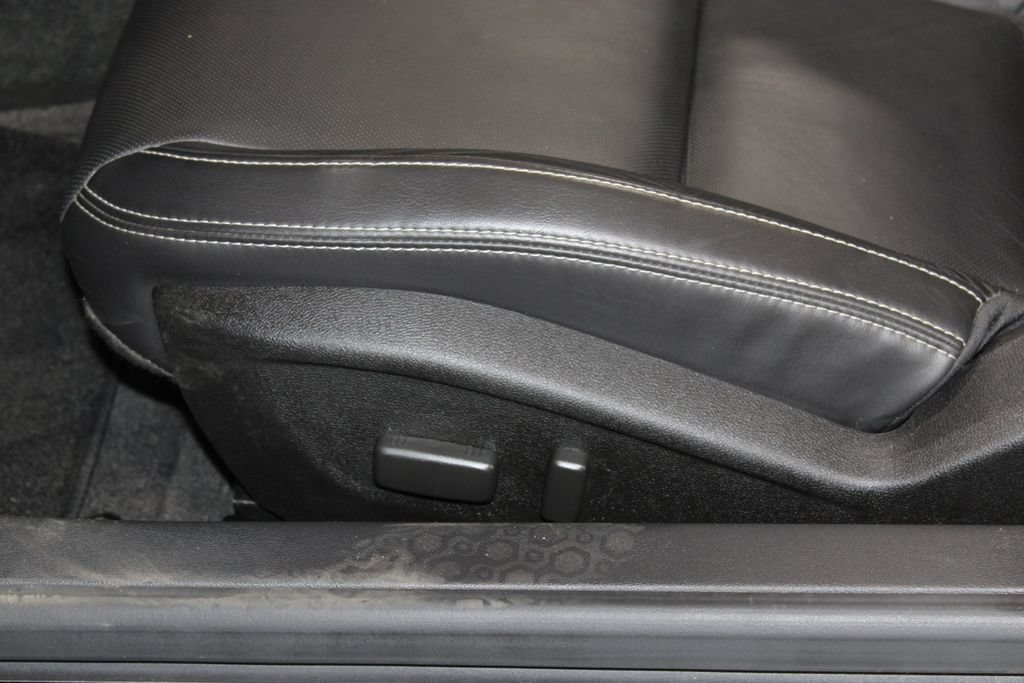 Used 2011 Chevrolet Camaro SS w/ RS Package RWD image 21
