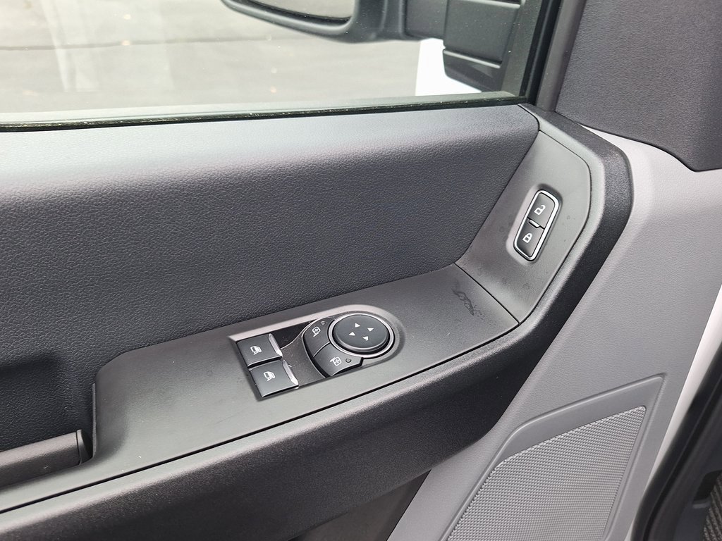 New 2026 Ford F250 XL w/ XL Chrome Package image 3