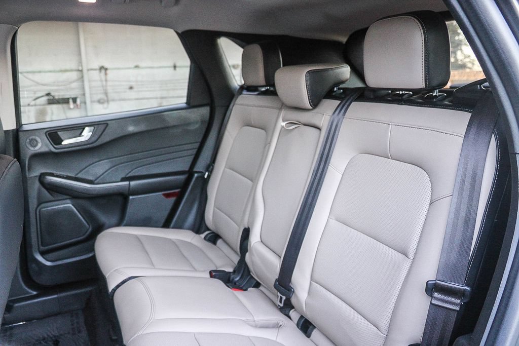 Used 2021 Ford Escape SEL w/ Technology Package FWD image 19