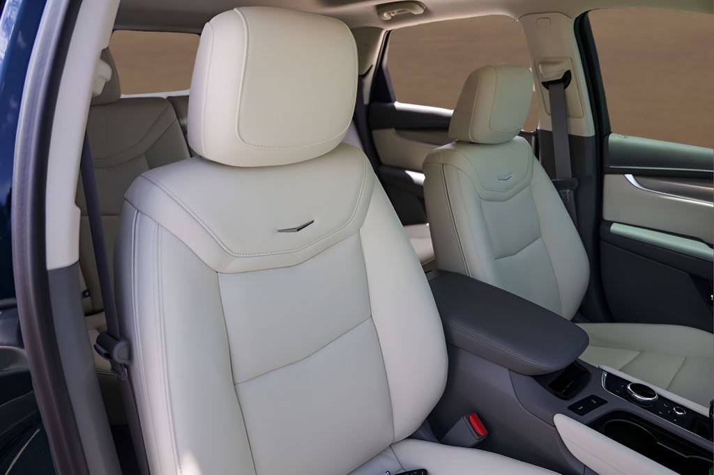 Certified 2026 Cadillac XT5 Premium Luxury w/ Driver Assist Package FWD image 31
