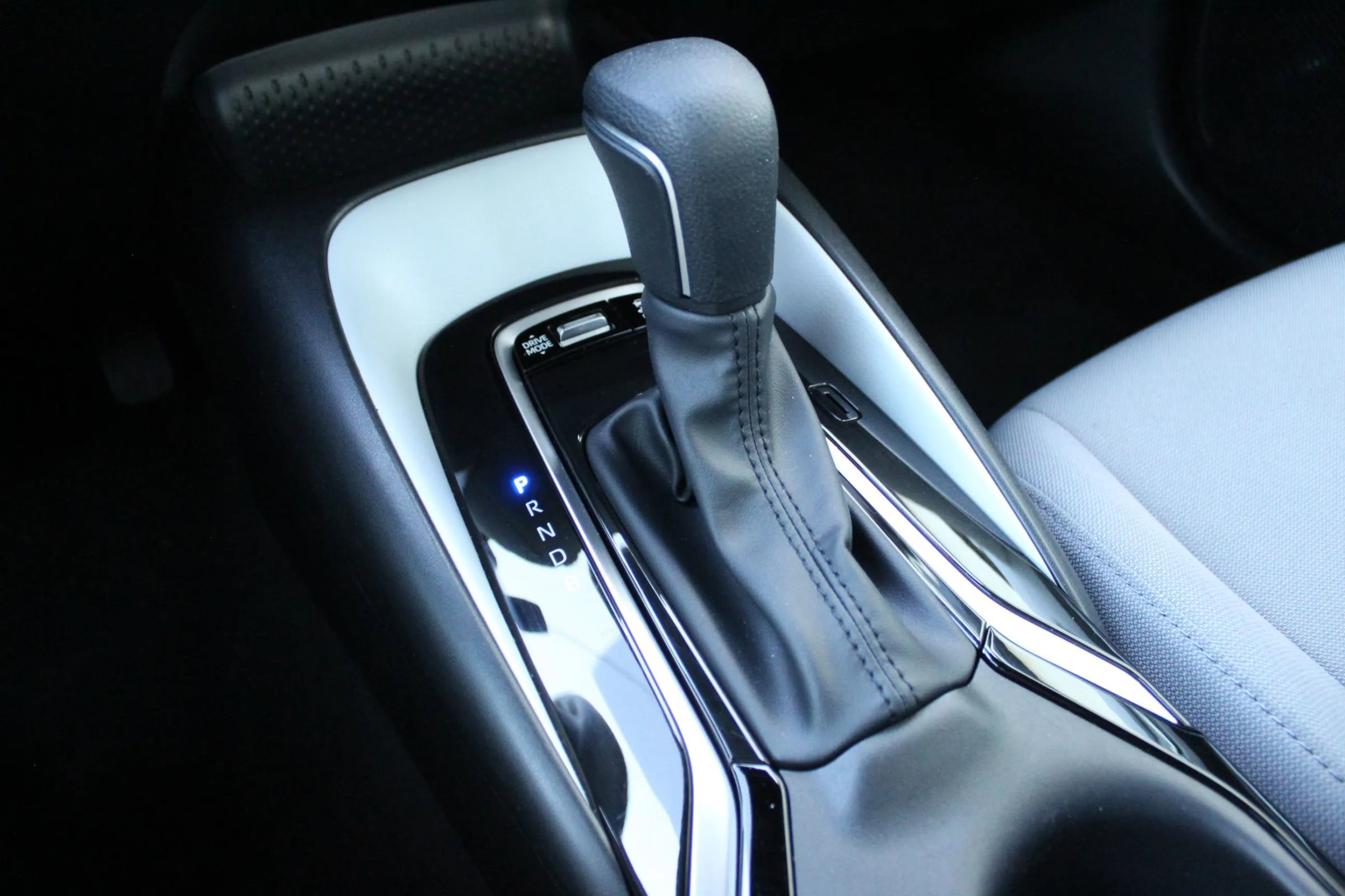 Used 2024 Toyota Corolla SE FWD image 12