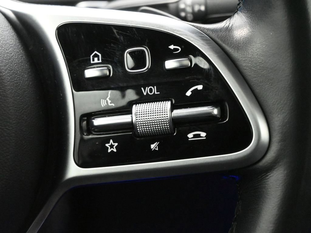 Used 2023 Mercedes-Benz GLB 250 4MATIC image 8