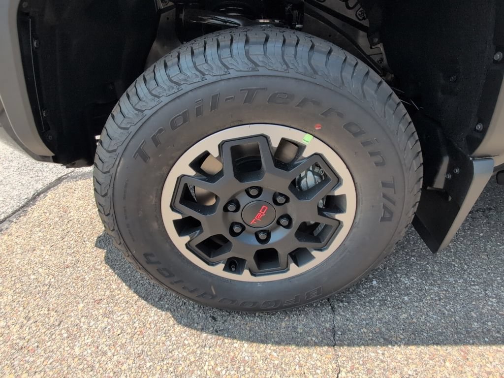 Certified 2026 Toyota Tacoma TRD Off-Road AWD/4WD image 12