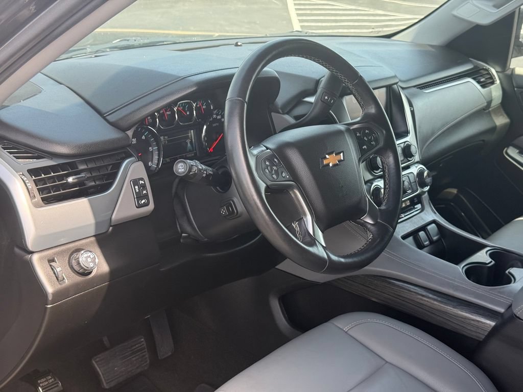 Used 2016 Chevrolet Suburban LT w/ Luxury Package RWD image 11