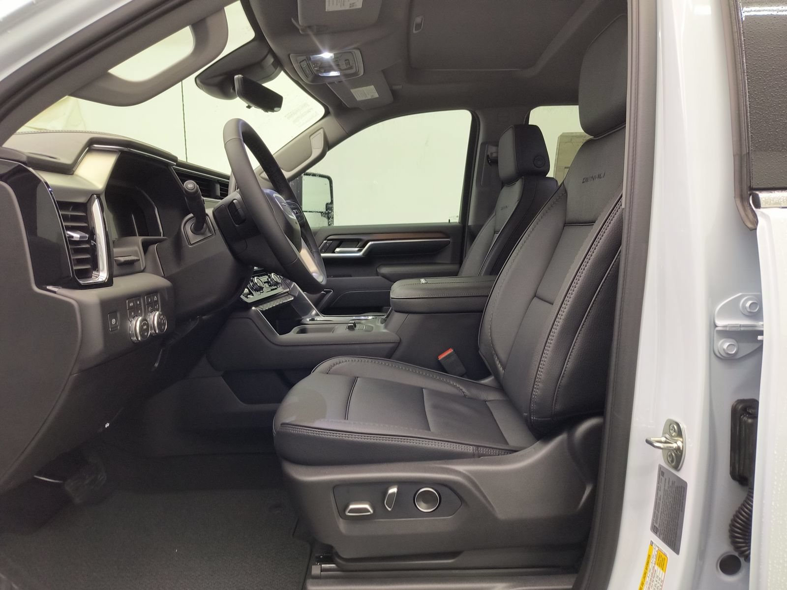 New 2026 GMC Sierra 2500 Denali w/ Denali Reserve Package AWD/4WD image 5