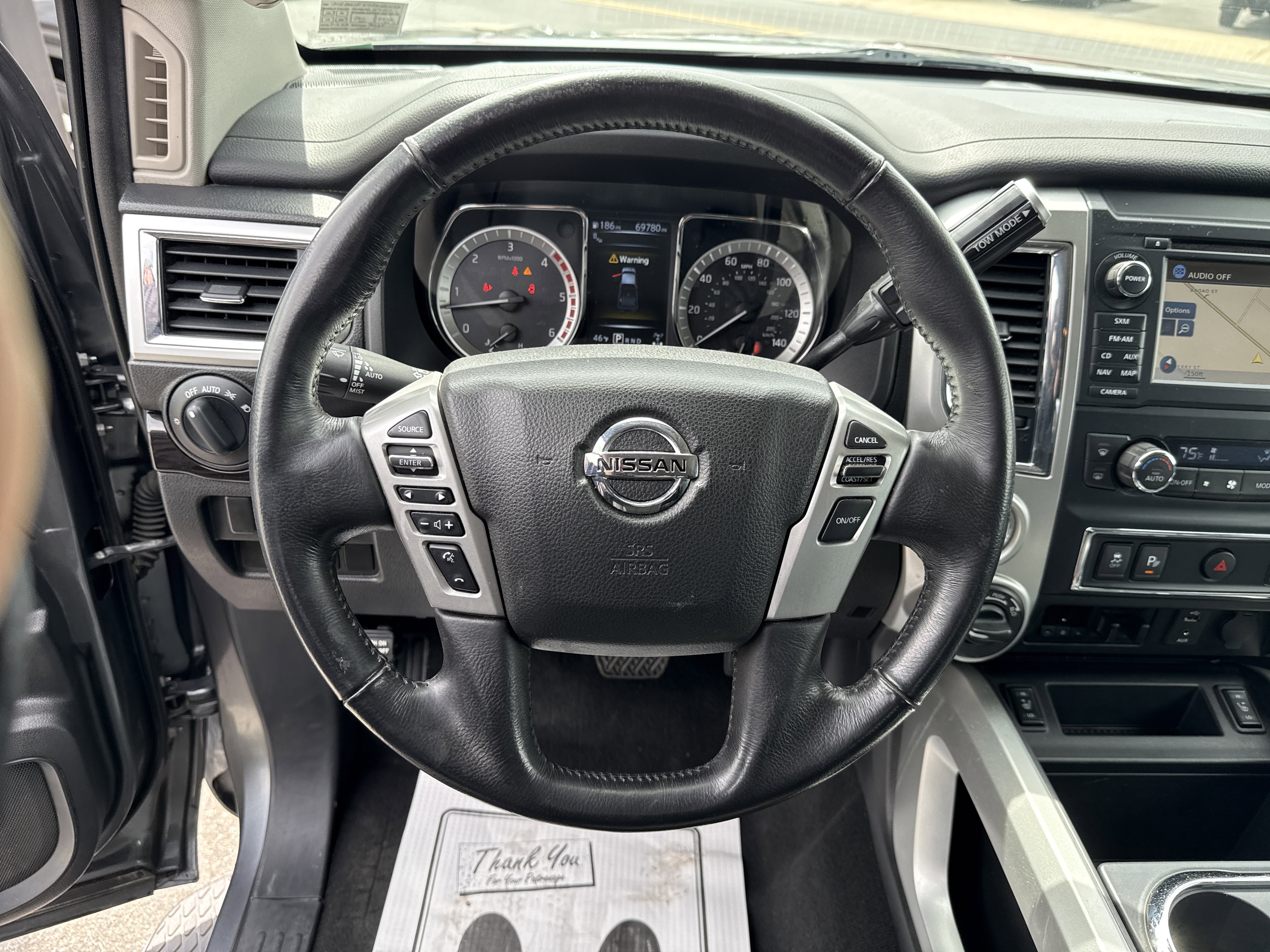 Used 2018 Nissan Titan SV w/ SV Convenience Package AWD/4WD image 17