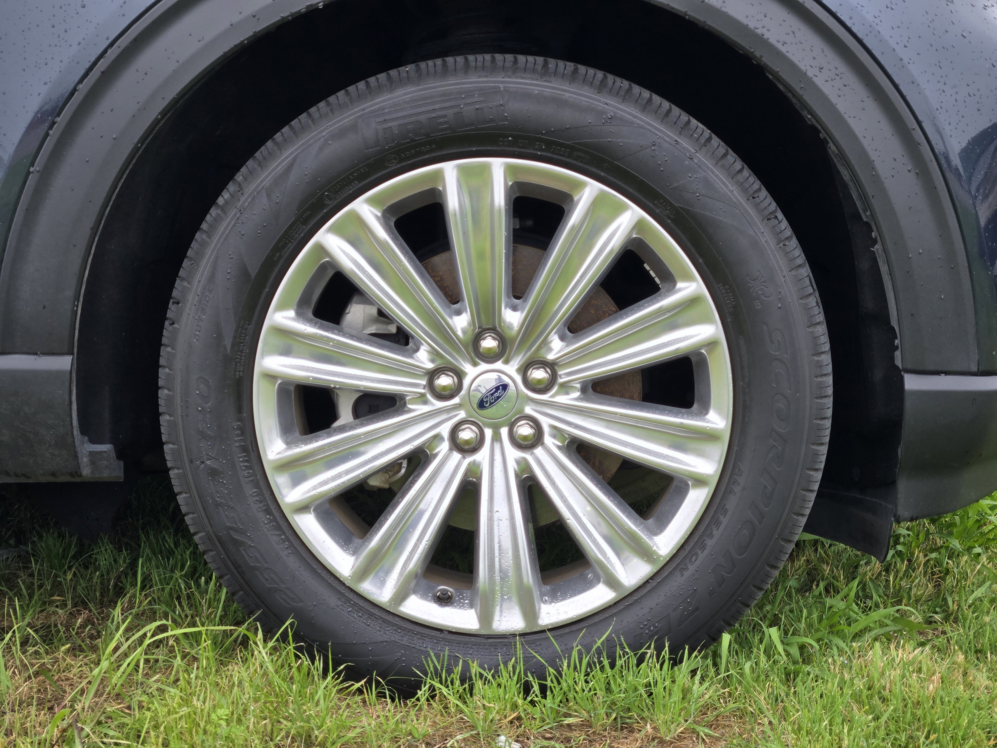 Certified 2023 Ford Explorer Limited w/ Limited Technology Package RWD image 9