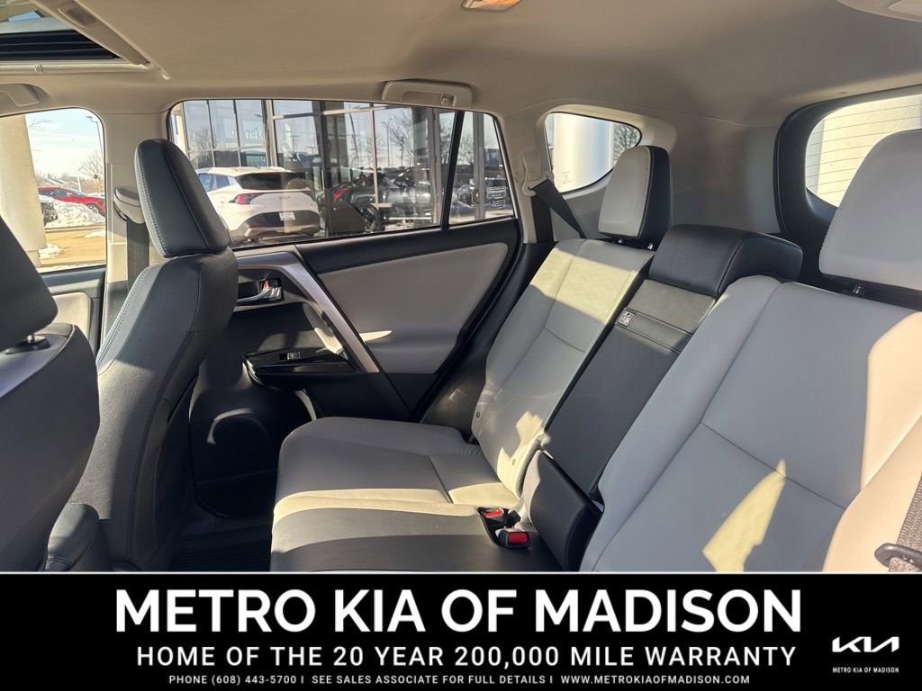 Used 2018 Toyota RAV4 Limited w/ Advanced Technology Package image 27
