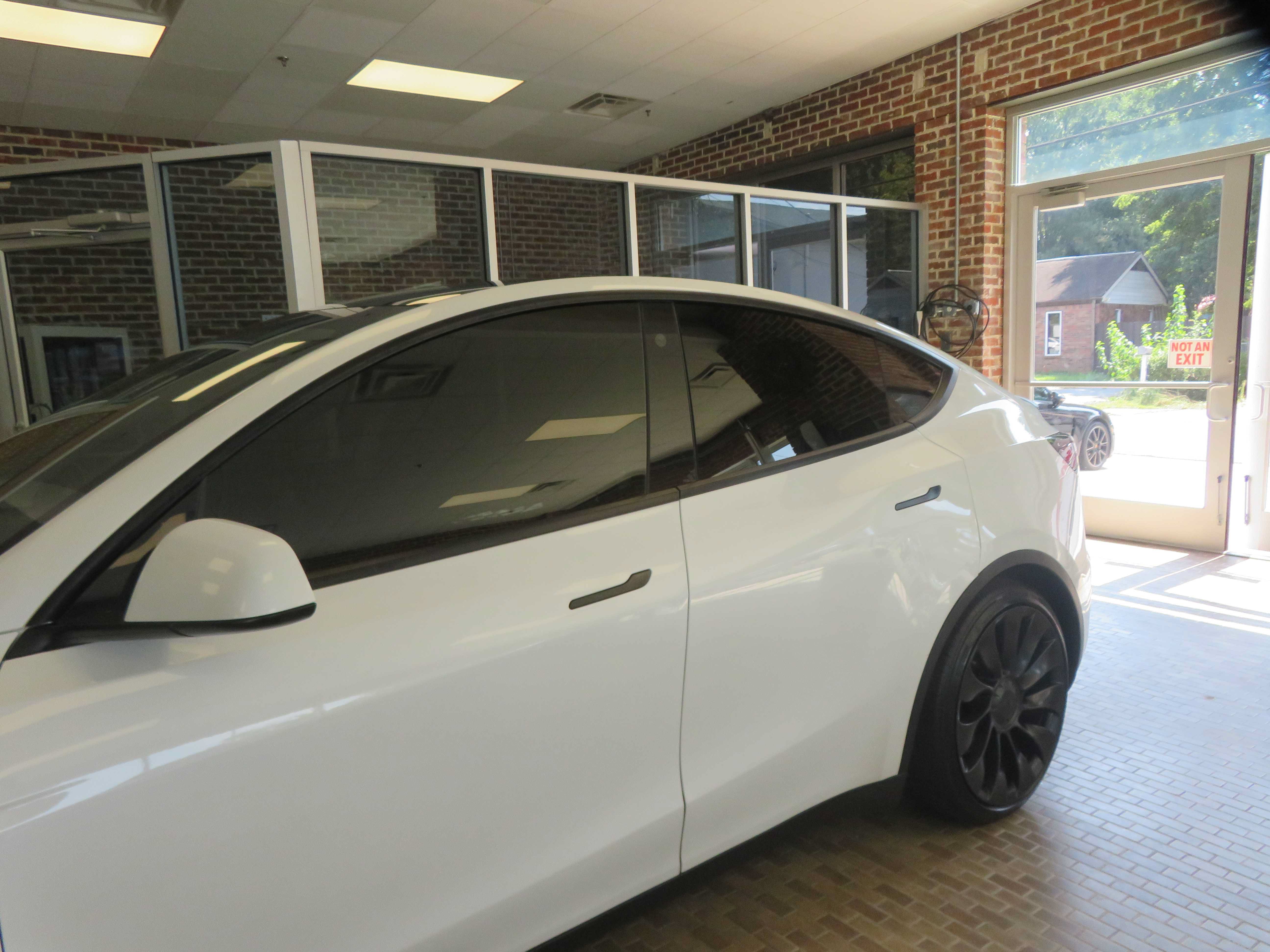 Used 2022 Tesla Model Y Performance AWD/4WD image 61