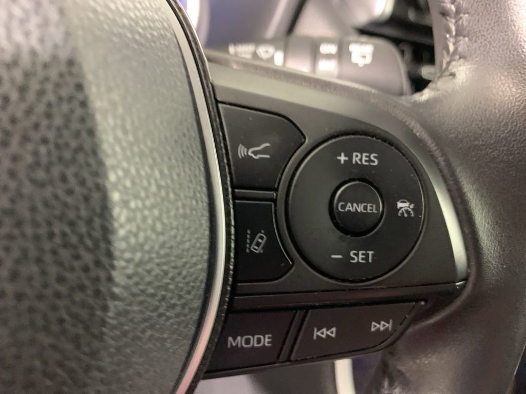 Used 2020 Toyota RAV4 Limited image 22