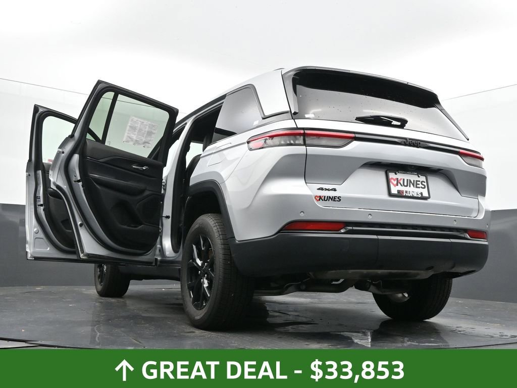 Used 2024 Jeep Grand Cherokee Altitude image 75