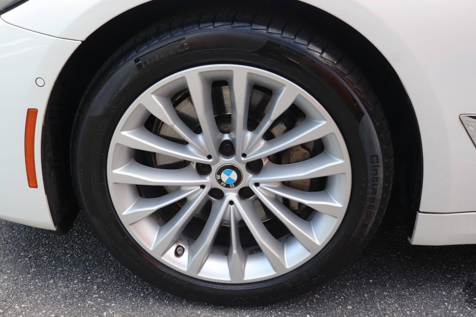 Used 2021 BMW 530i RWD image 39