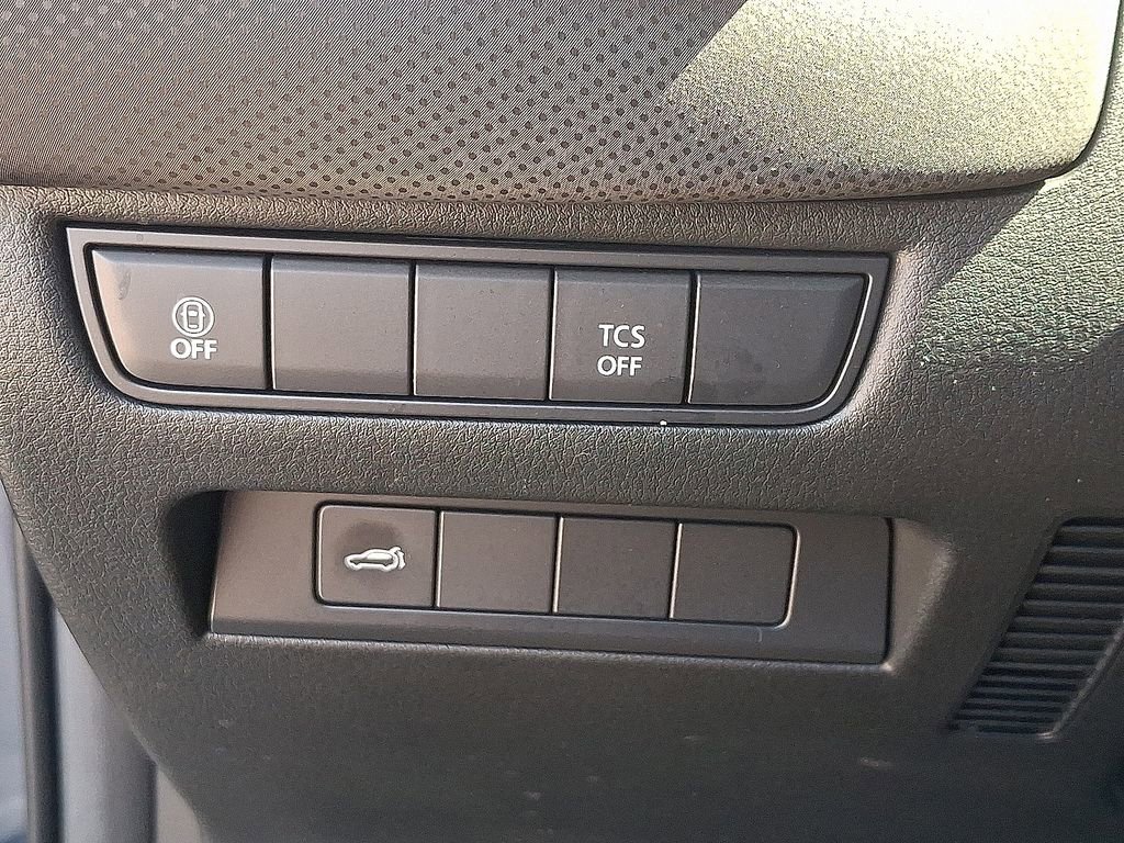 Used 2025 MAZDA CX-50 AWD 2.5 S w/ Premium Package image 25