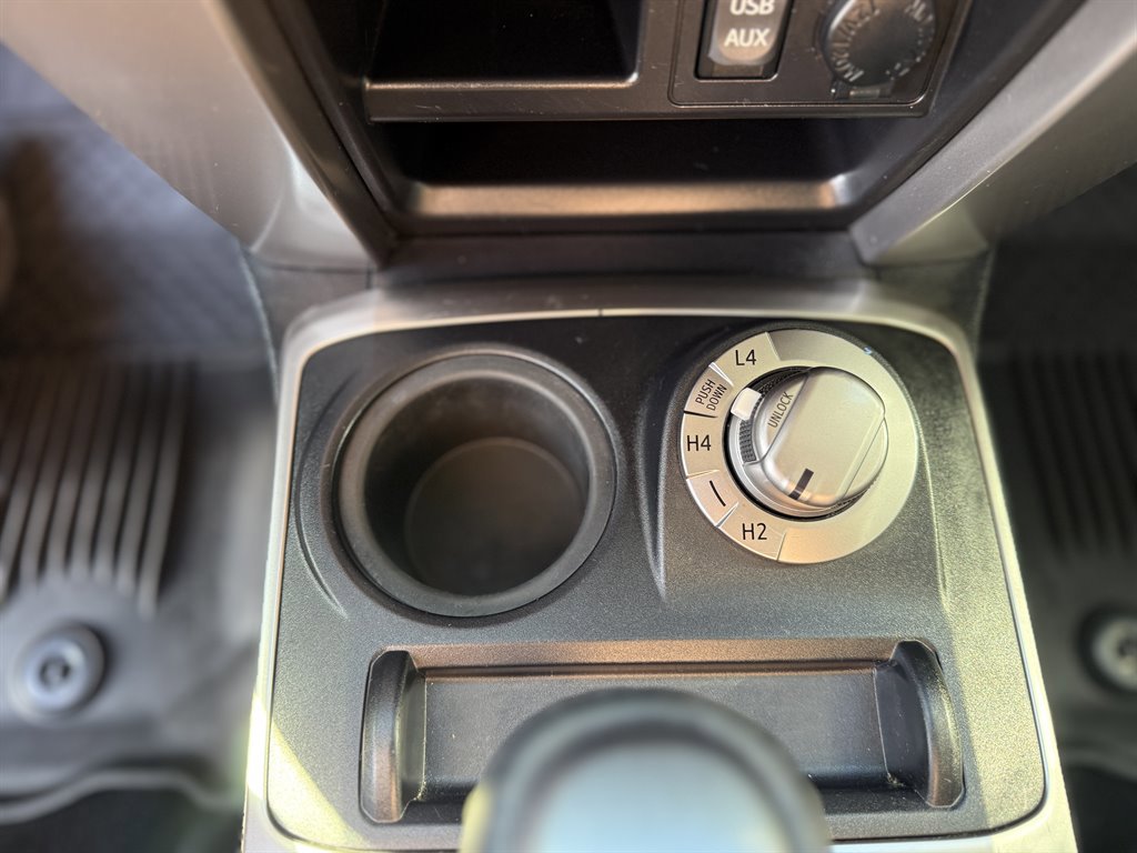 Used 2018 Toyota 4Runner SR5 Premium image 16