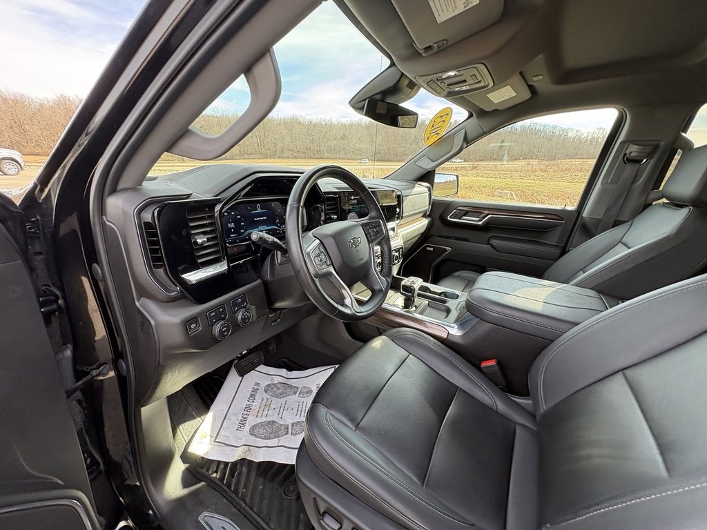 Used 2023 Chevrolet Silverado 1500 RST w/ Convenience Package II image 33