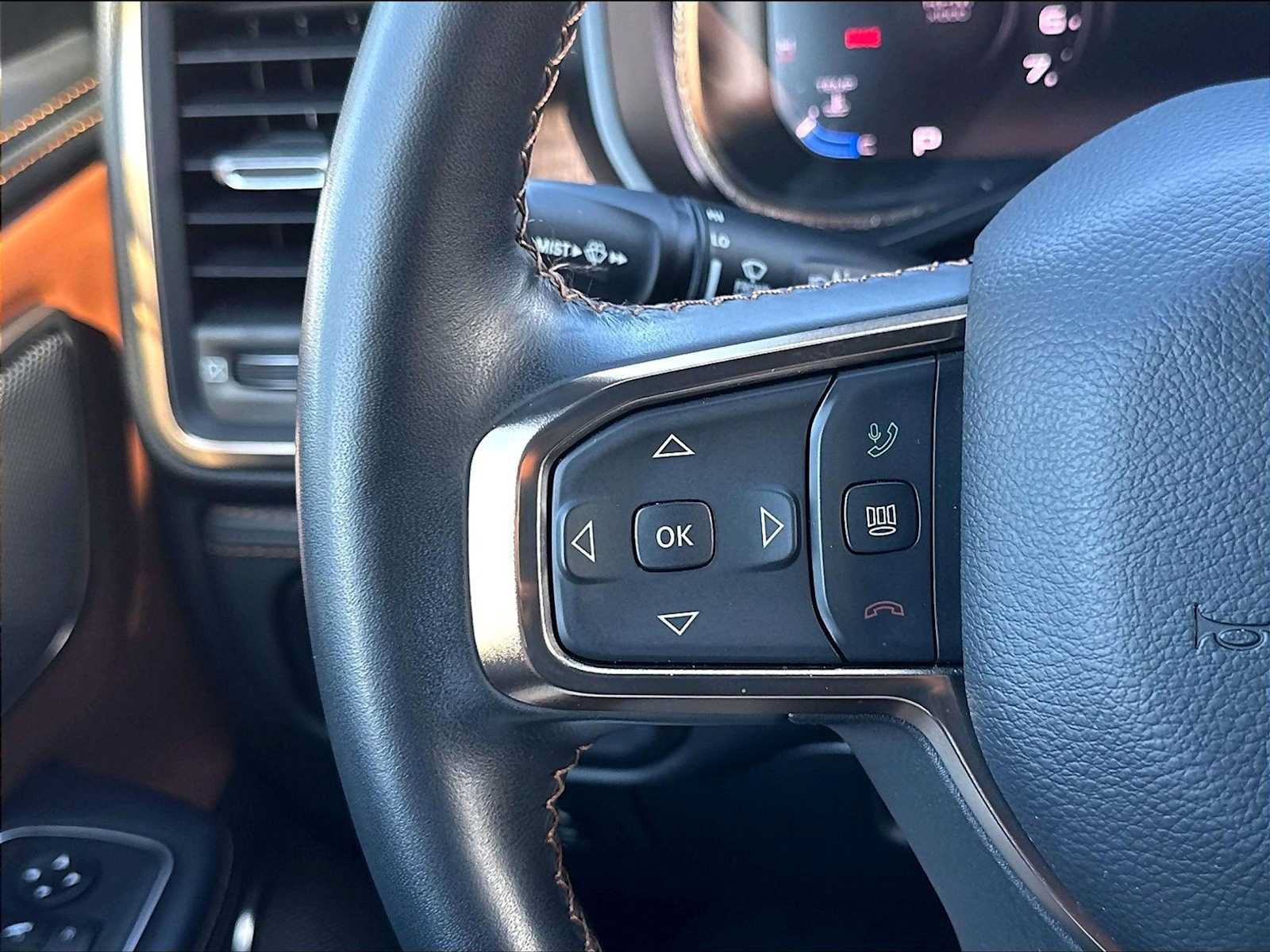 Used 2024 RAM 1500 Limited AWD/4WD image 17