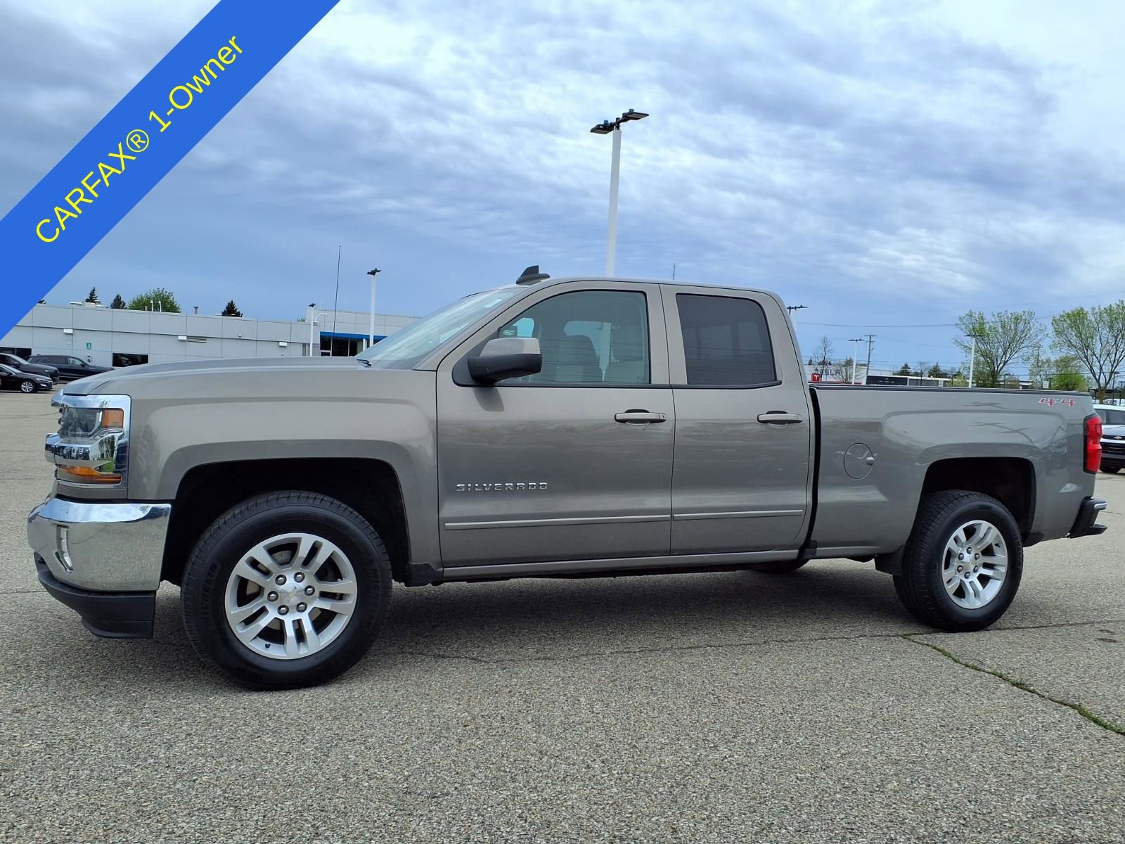 Used 2017 Chevrolet Silverado 1500 LT w/ All Star Edition AWD/4WD image 9