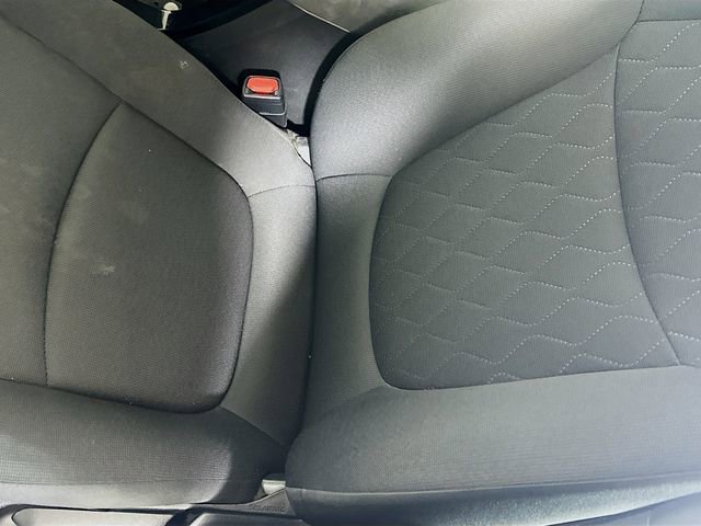 Used 2022 Toyota Corolla LE image 20