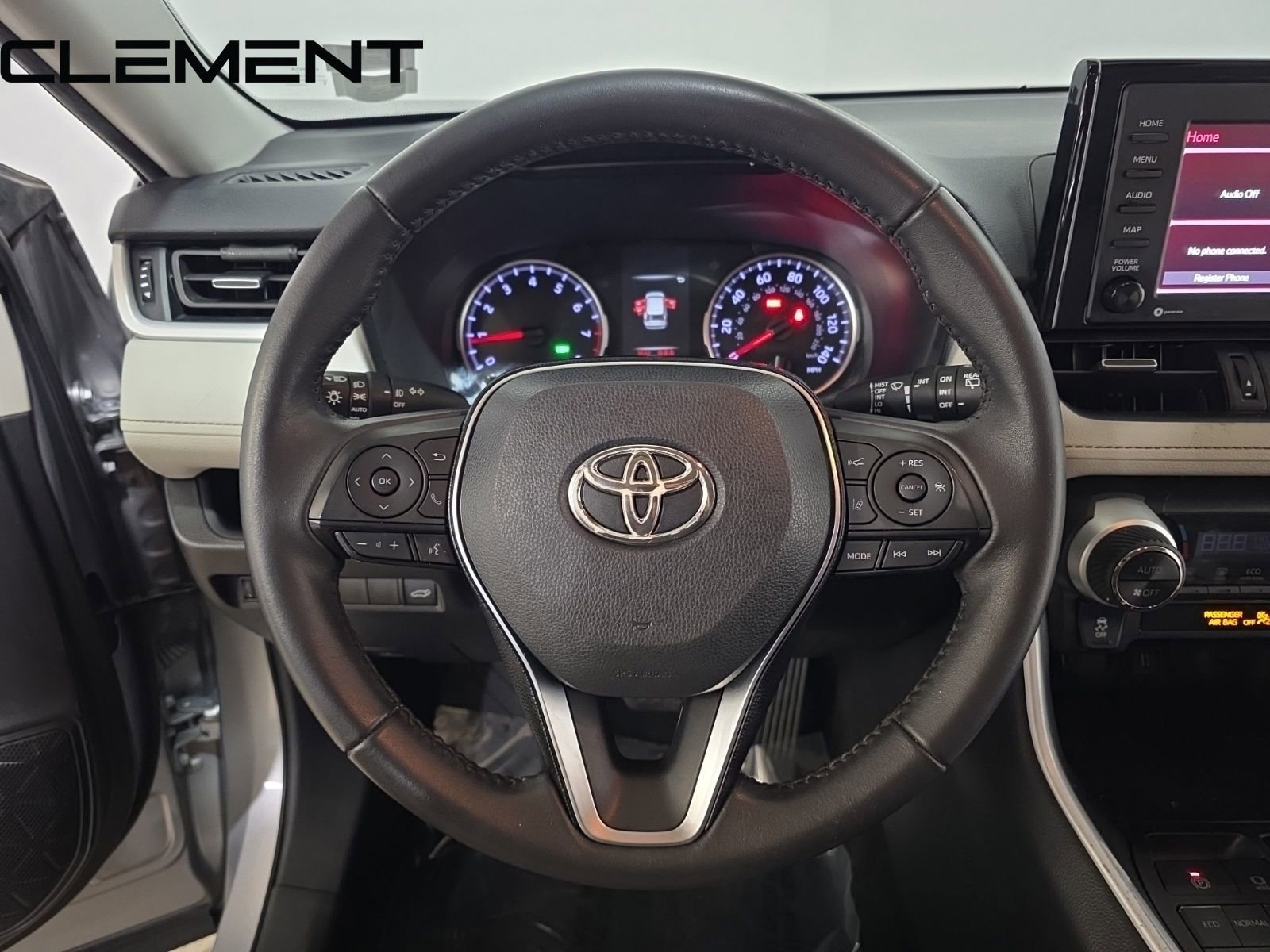 Used 2021 Toyota RAV4 XLE Premium image 14