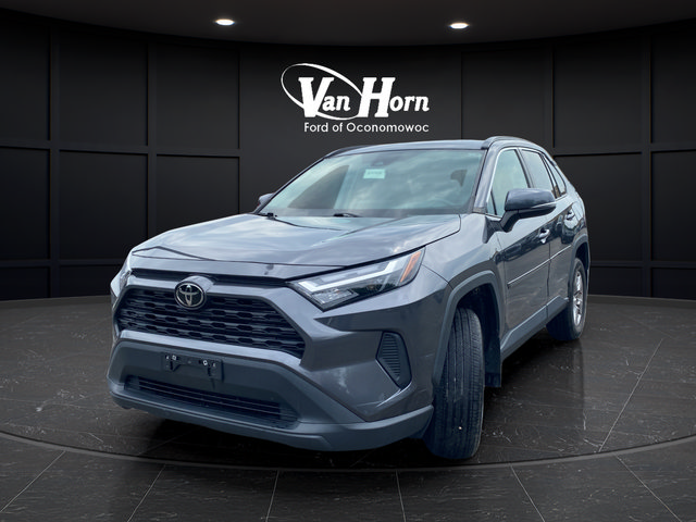 Used 2023 Toyota RAV4 XLE AWD/4WD image 3