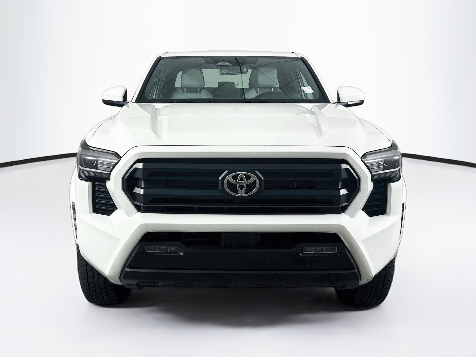 Used 2025 Toyota Tacoma SR5 RWD image 2