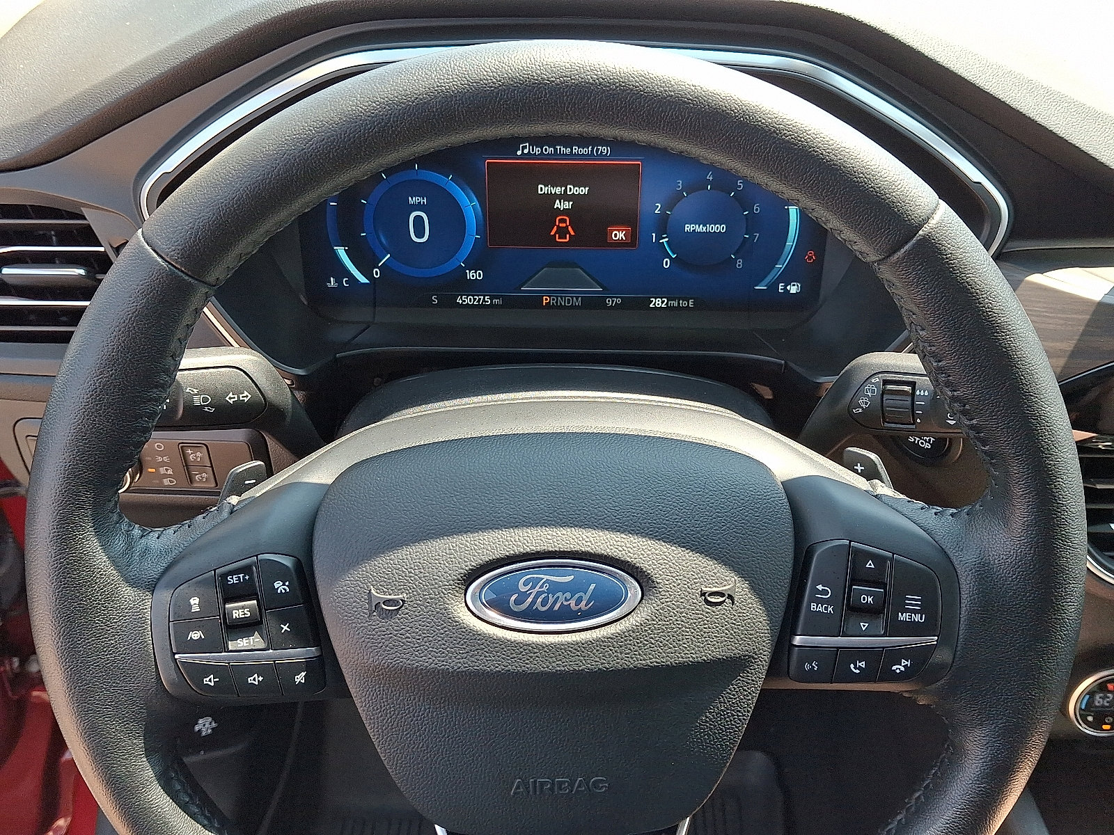 Used 2020 Ford Escape Titanium image 19