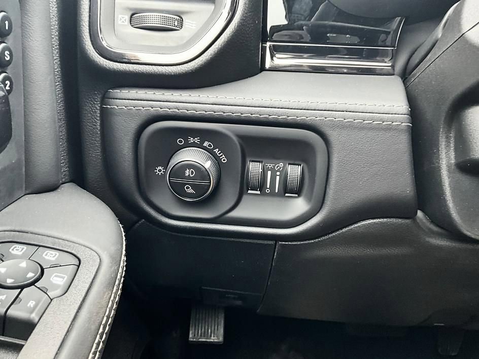 New 2026 RAM 3500 Limited image 16