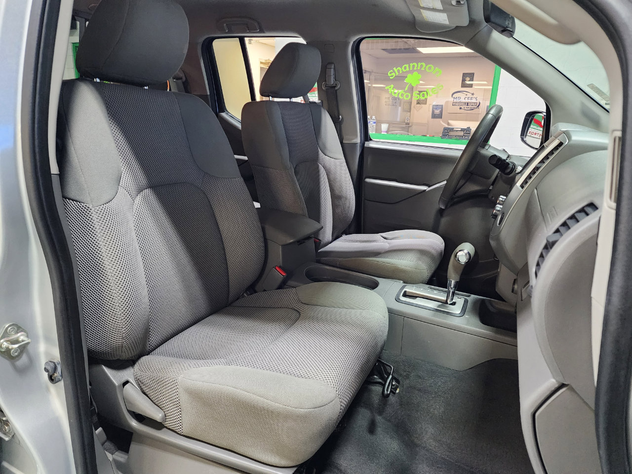 Used 2019 Nissan Frontier SV image 24
