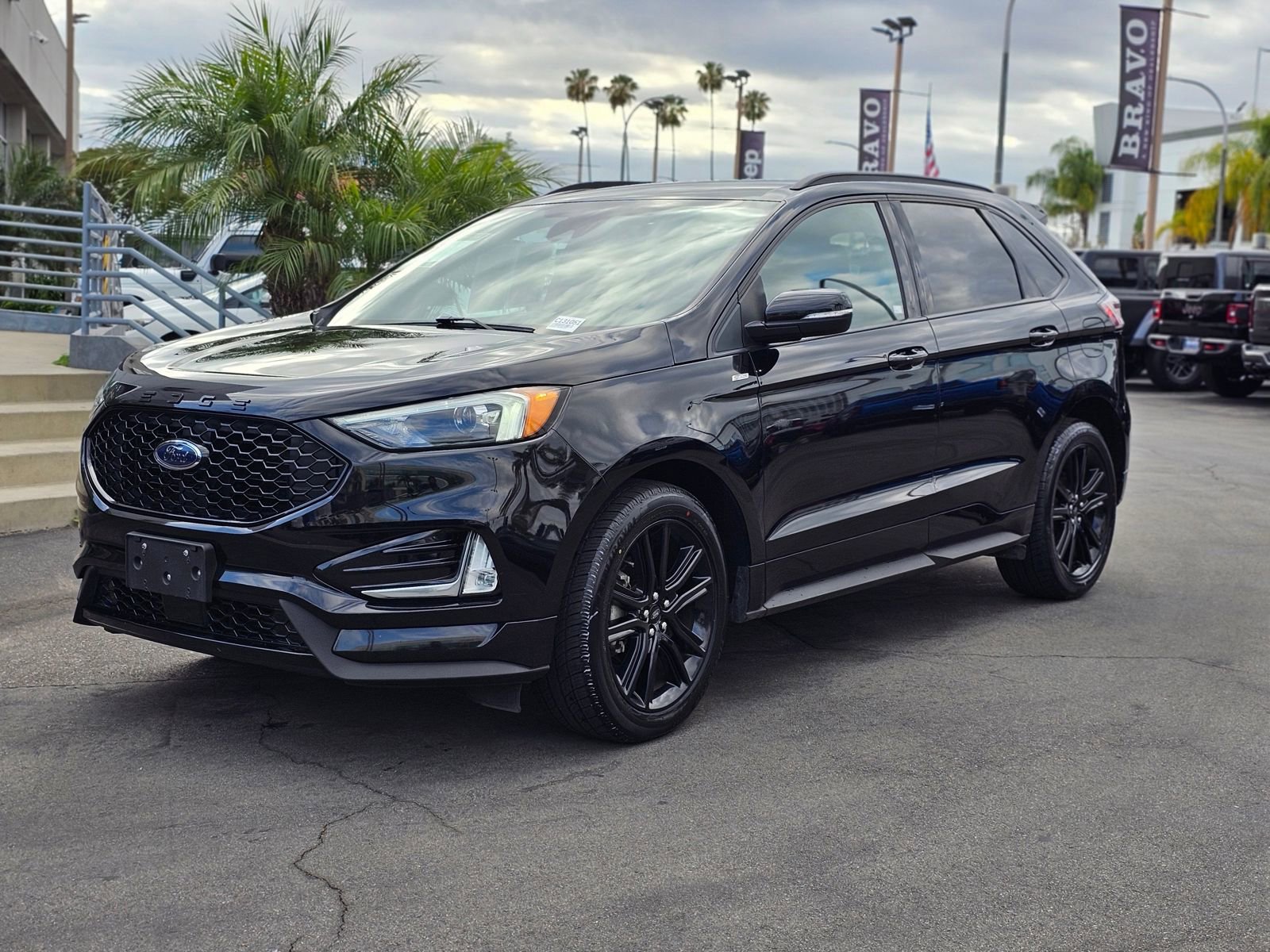 Used 2020 Ford Edge ST-Line FWD image 3