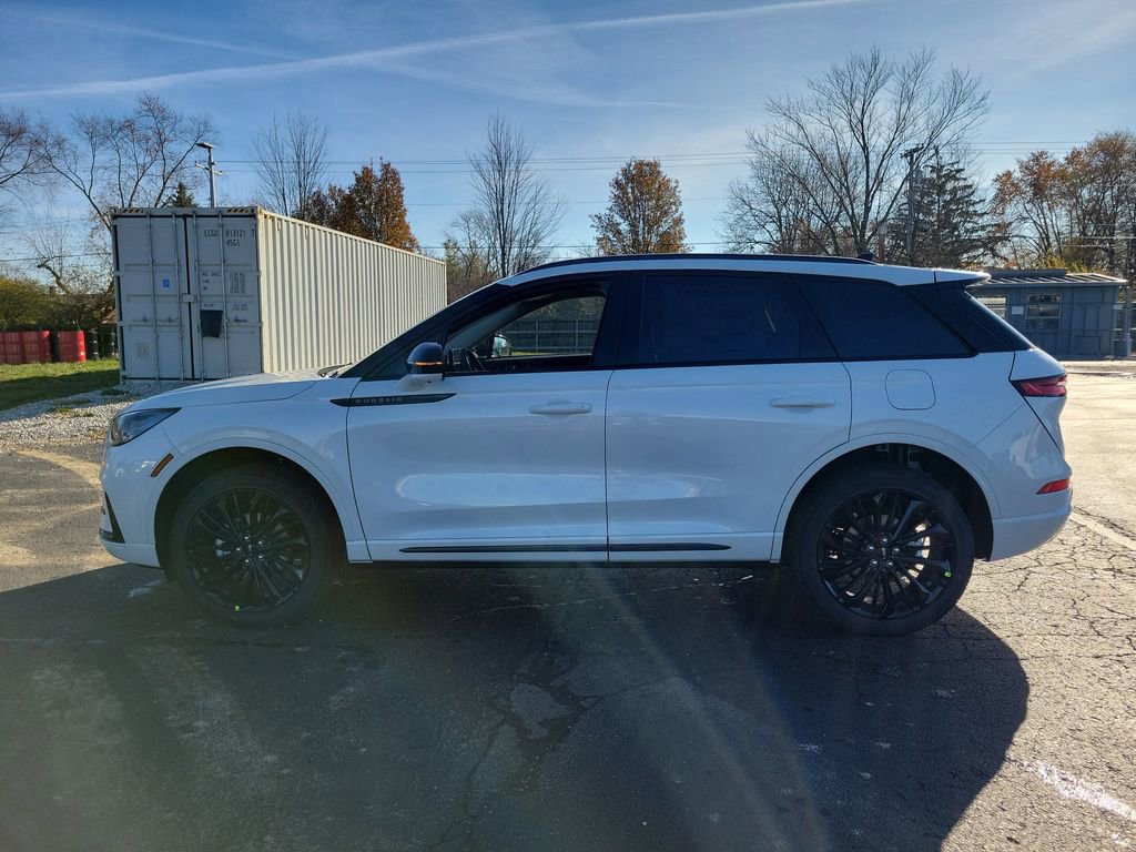 New 2026 Lincoln Corsair Premiere image 7