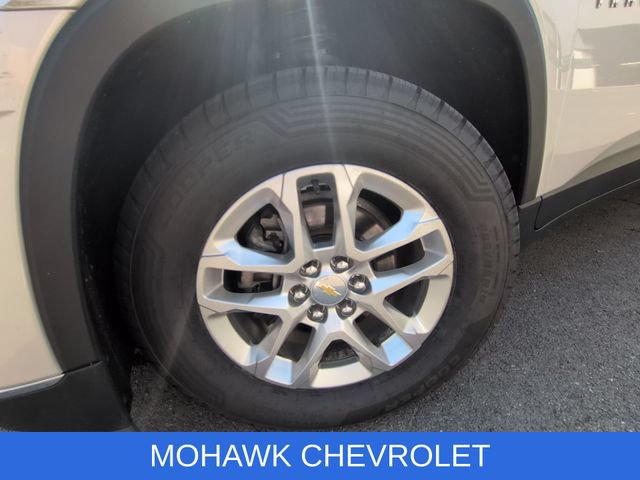 Used 2020 Chevrolet Traverse LT w/ Driver Confidence II Package AWD/4WD image 41