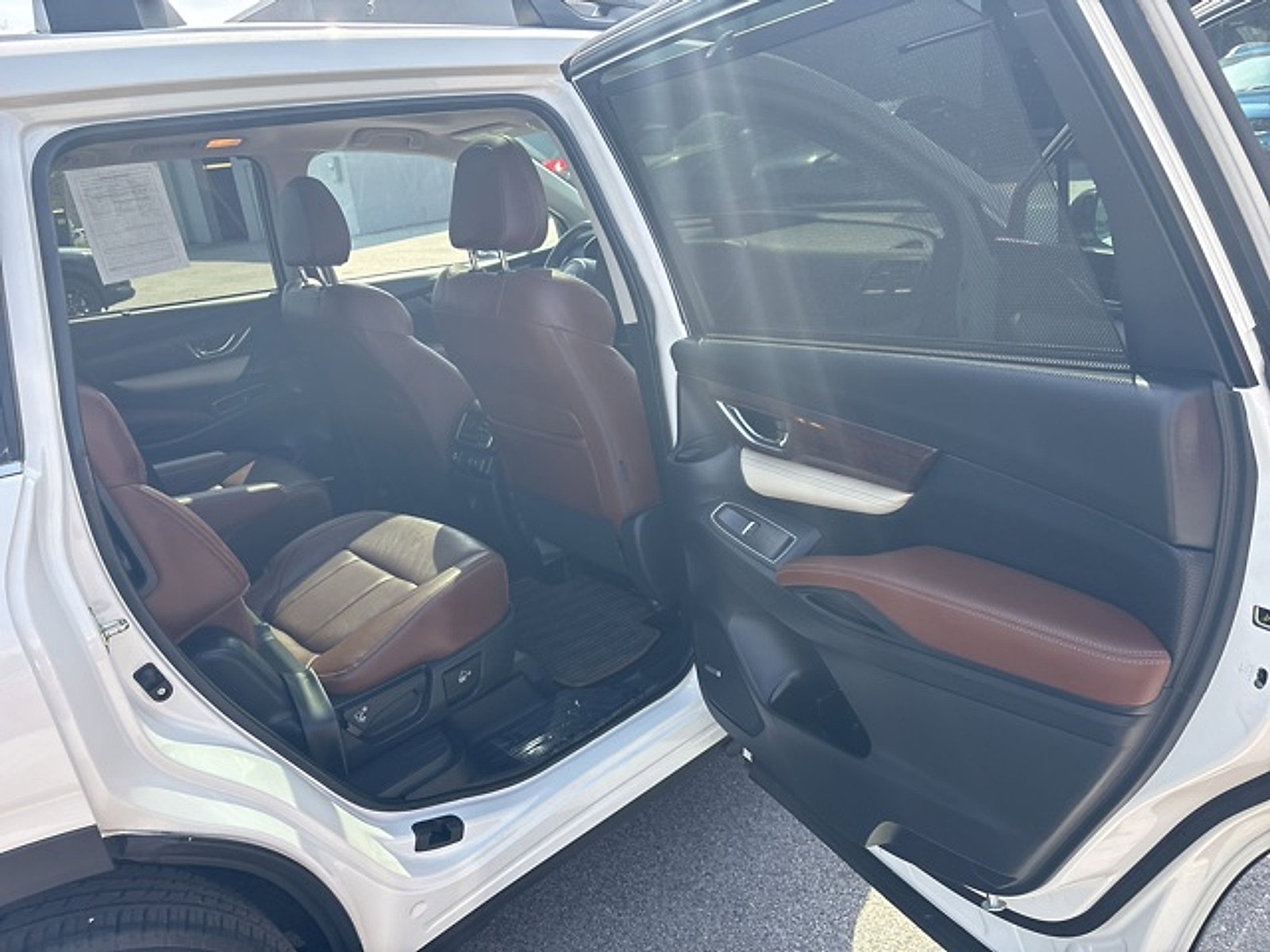 Used 2019 Subaru Ascent Touring w/ Popular Package #2 AWD/4WD image 18
