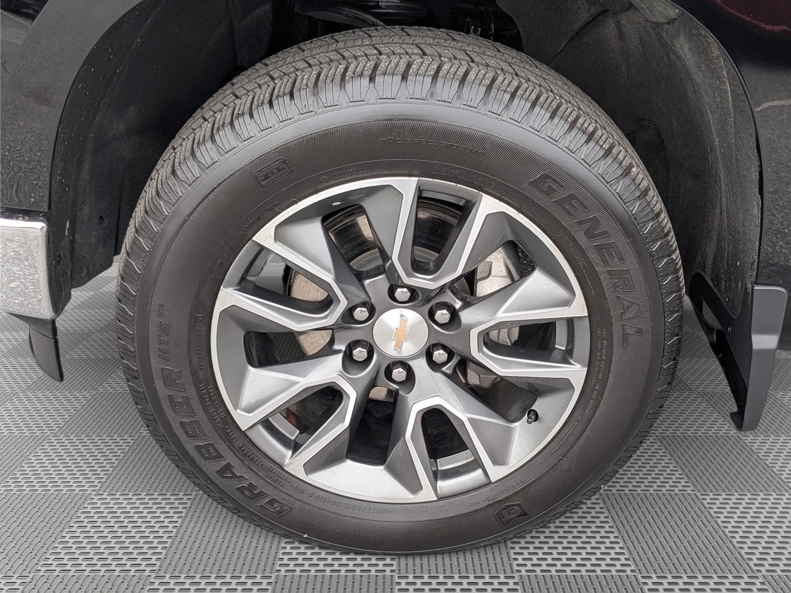 Used 2025 Chevrolet Silverado 1500 LT AWD/4WD image 12