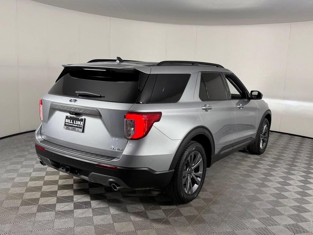 Used 2023 Ford Explorer XLT w/ Equipment Group 202A AWD/4WD image 6