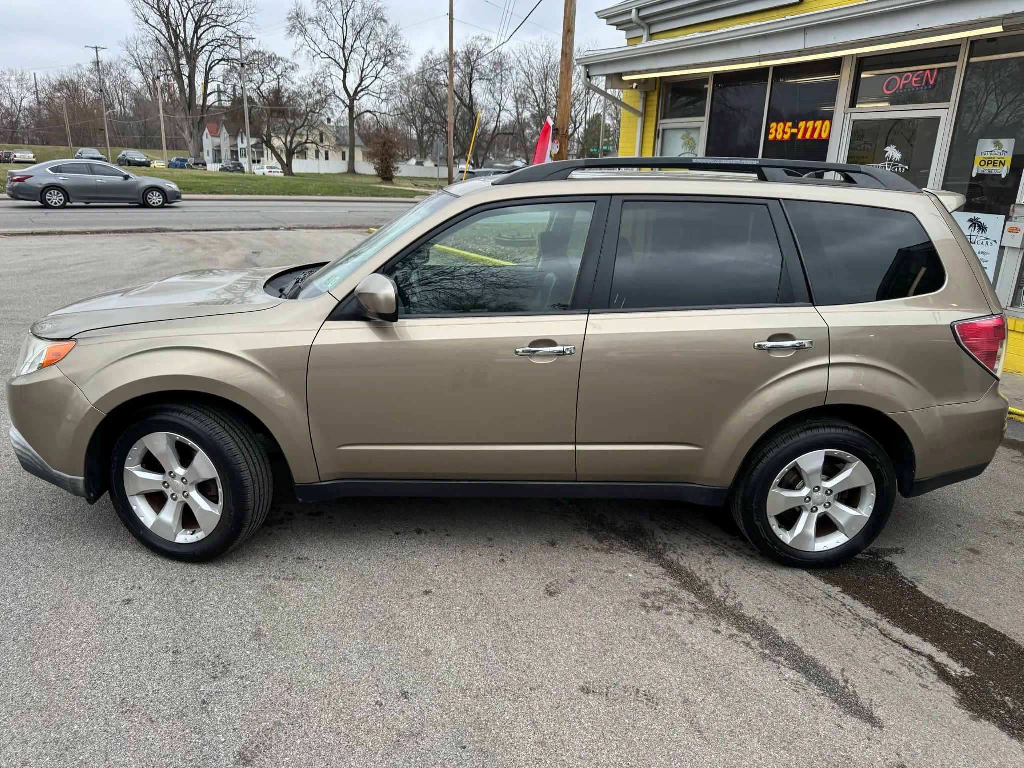 Used 2009 Subaru Forester 2.5XT Limited image 3