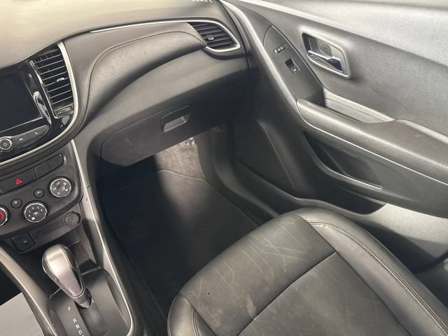 Used 2019 Chevrolet Trax LT w/ LT Convenience Package AWD/4WD image 25