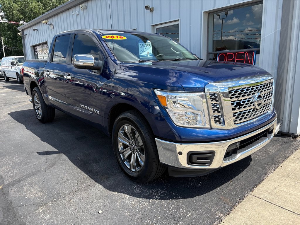 Used 2018 Nissan Titan SV w/ SV Convenience Package RWD image 1